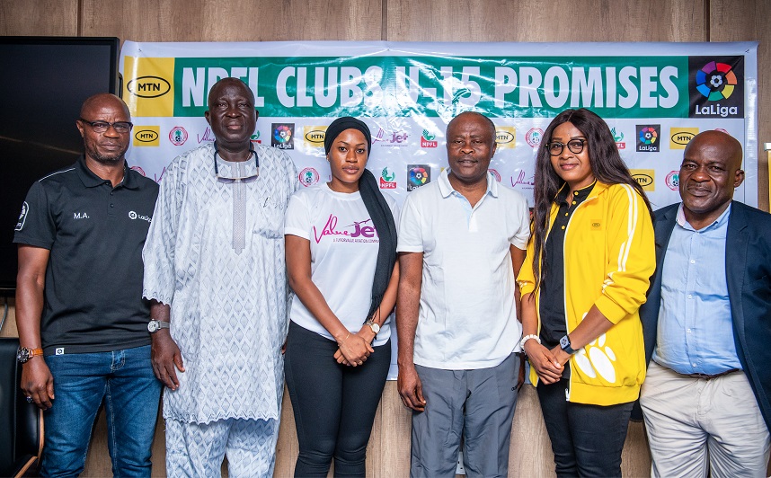 L-R: La Liga Ambassador for Nigeria, Mutiu Adepoju; Chairman, Ogun State Football Association, Alh. Ganiyu Majekodunmi; Brand, Digital, and Marketing Communications Lead, ValueJet, Aisha Adams; President, Remo Stars FC, Hon. Kunle Soname; Manager, Sponsorship & Promotion, MTN Nigeria, Njide Ken-Odogwu; and Head, Special Projects, Nigeria Professional Football League, at the press briefing of the 5th edition of the NPFL U-15 Youth League, supported by MTN, which held at Remo Stadium, Ikenne, Ogun State, on April 13, 2022.