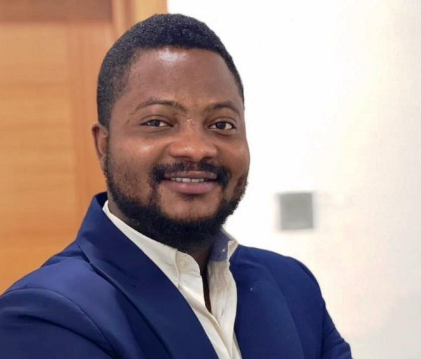 Kehinde-Ogundare-Zoho