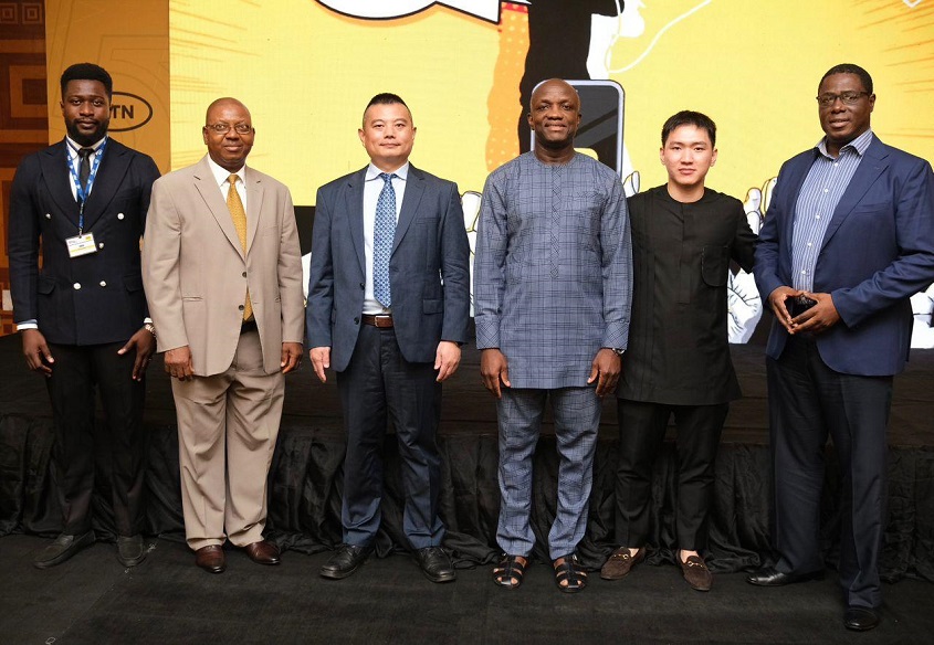 L-R: Chinedu Chidi, President, MTN Media Innovation Programme Cohort 2; Isaac Ogugua Ezechukwu, Director, Professional Education, Pan-Atlantic University; Aihao Yin, Director, Business Solutions, Service Experience & Consulting, Huawei; Funso Aina, Senior Manager, External Relations, MTN Nigeria; Bruce Jiang, Account Manager, Huawei and Dr Rotimi Olaniyan, Consultant, Nottingham Business School at the MTN Media Innovation Programme 5G Day sponsored by Huawei held at Oriental Hotels, Victoria Island, Lagos on July 19, 2023.