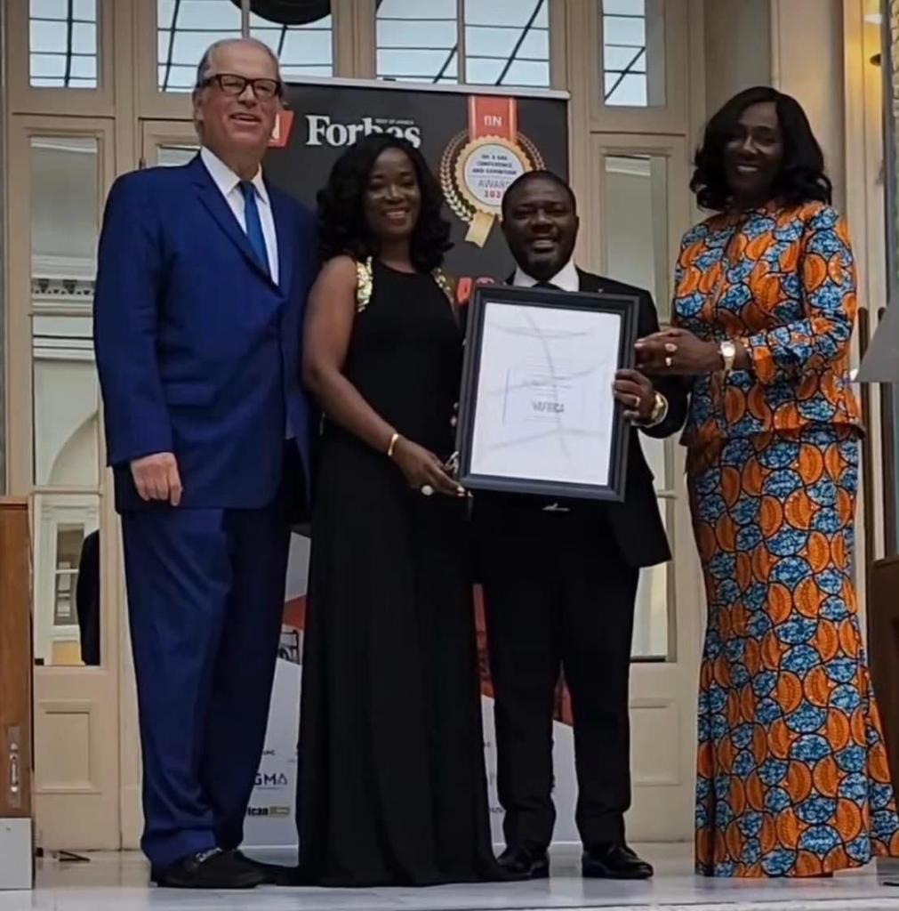 L-r: Mark Furlong, President, Custom Solutions Media for Forbes Media; Mrs. Oluyemi Obadare; Dr. Obadare Peter Adewale, the award winner, and Mrs. Olayinka Fayomi, Group Chairman of Foreign Investment Network.