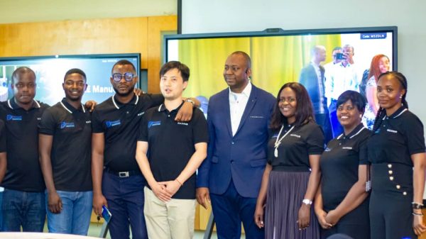 Group Picture Proxynet Communications Limited Managing Director/CEO, Maxhub West Africa Regional Manager and Proxynet Communications team