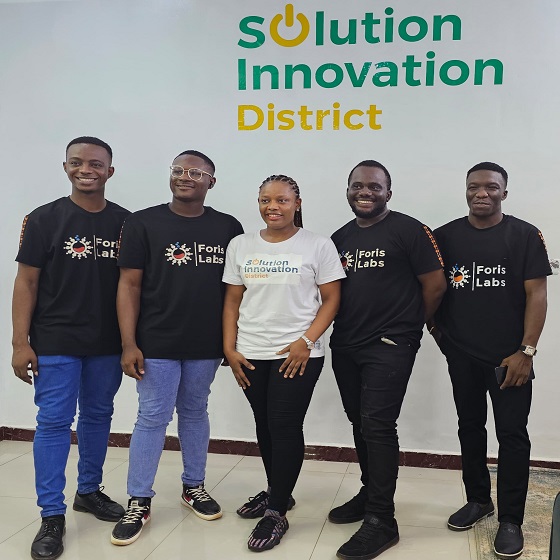 Chinwe Okoli, Specail Adviser to the Governor on Innovation and Busjness Incubation flanked by L-R: Okeke Makuo, Branding mgr; Kyrian Obikwelu, CTO and Cofounder, John Onuigbo, CEO and cofounder; Okoye Dominic, video content lead.
