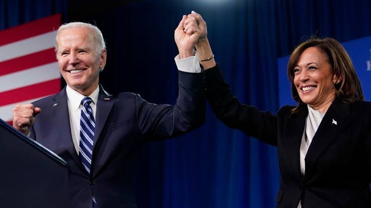 White House Advisers looking at potential running mates for Kamala Harris if Biden drops re-election bid