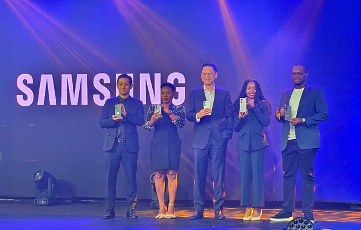 : L-R: Nathan Lee, Business Manager Mobile eXperience; Oge Maduagwu, Head of Marketing, Samsung Electronics West Africa; Tae Sun Lee, Chief Executive Officer, Samsung Electronics West Africa; Joy Tim Ayoola, Group Head, Mobile eXperience, and Stephen Okwara, Head Product Management, Mobile eXperience, during the Galaxy Unpacked held in Lagos on Wednesday, January 22, 2024.