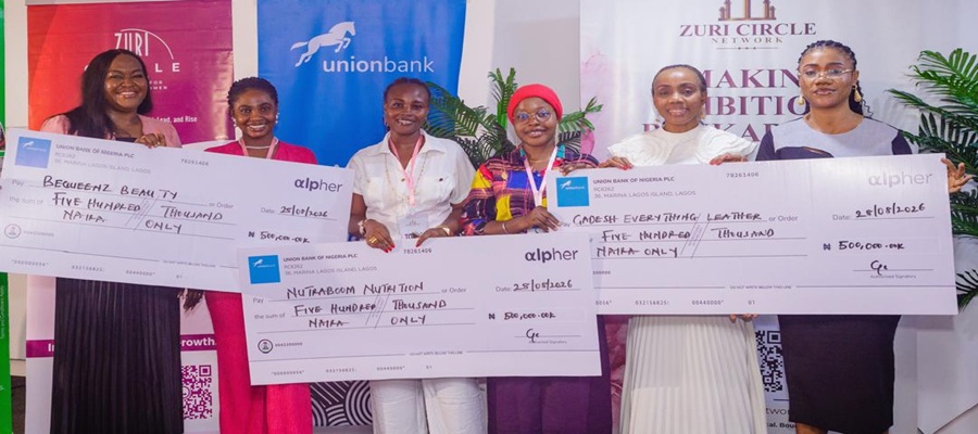 L-R: Head alpher, Union Bank of Nigeria, Mrs. Aderonke Chukwudeme; Founder, Bequeenz Beauty, Ms. Esther Harmony Elois; Founder, Atas Nutraboom Nutrition, Ms Oluwakemi Olaniyan; Founder, Gadesh & Co Nigeria Limited; Ms. Abojukoro Ganiyat Adeshola; Head SME Banking, Union Bank of Nigeria, Mrs. Gloria Omereonye, and Founder, Zuri Circle Network, Ms. Linda Obi during the Bank’s presentation of grants to business pitch winners at the Fearless Female Founders (FFF) 2.0 programme at Vibranium Valley, Local Airport Road, Ikeja, Lagos recently.